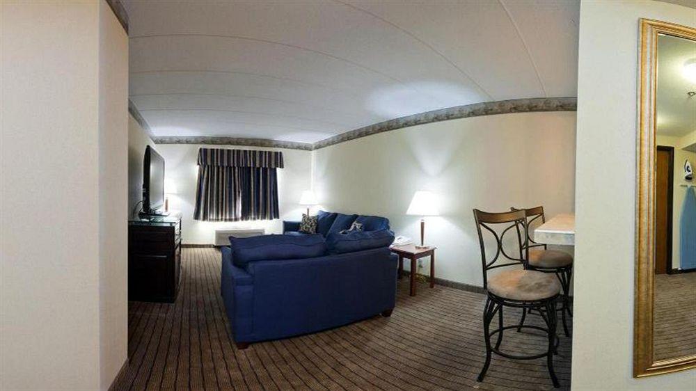 Holiday Inn Express Roseville-St. Paul By Ihg Exterior photo