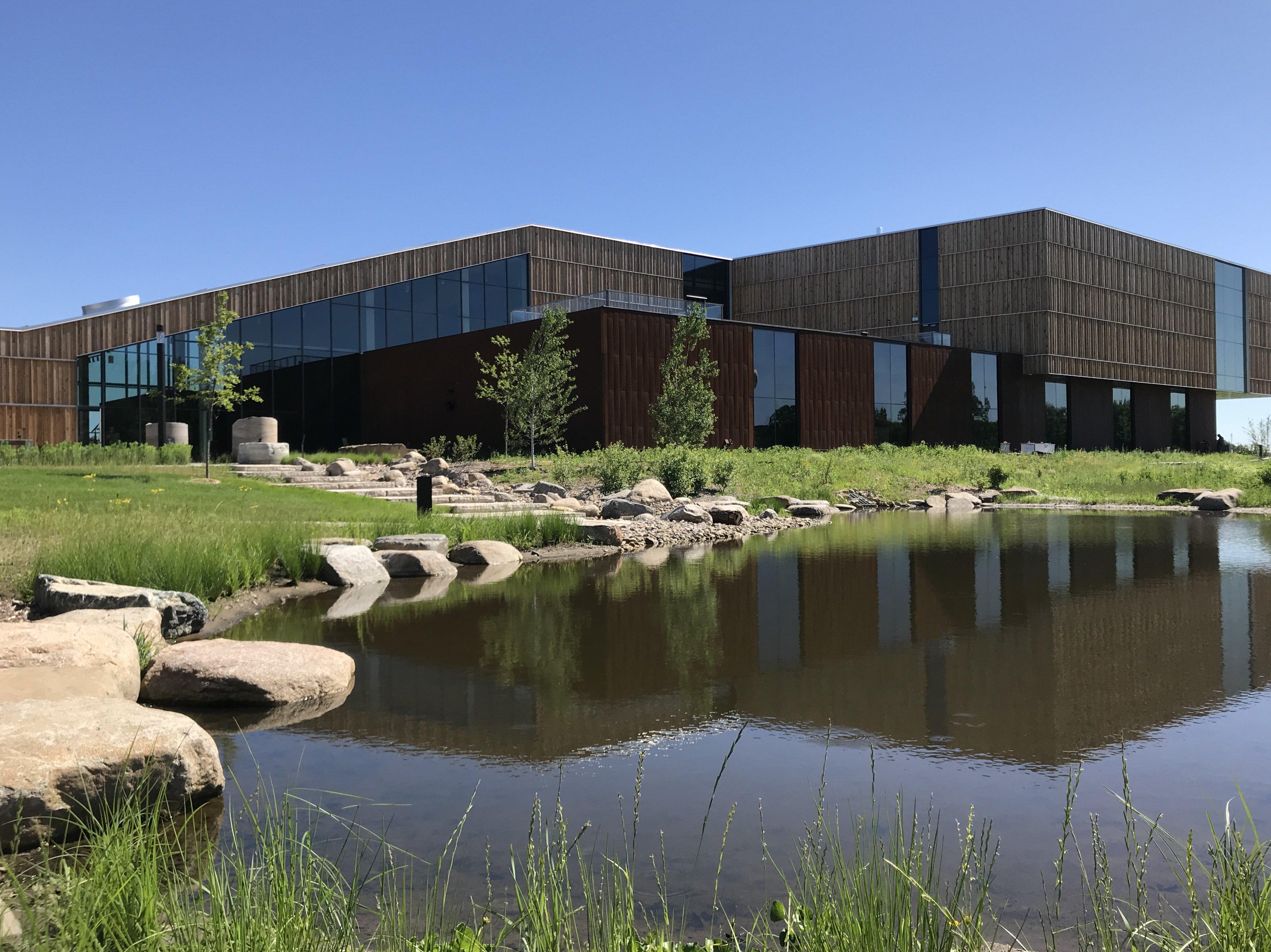Holiday Inn Express Roseville-St. Paul By Ihg Exterior photo