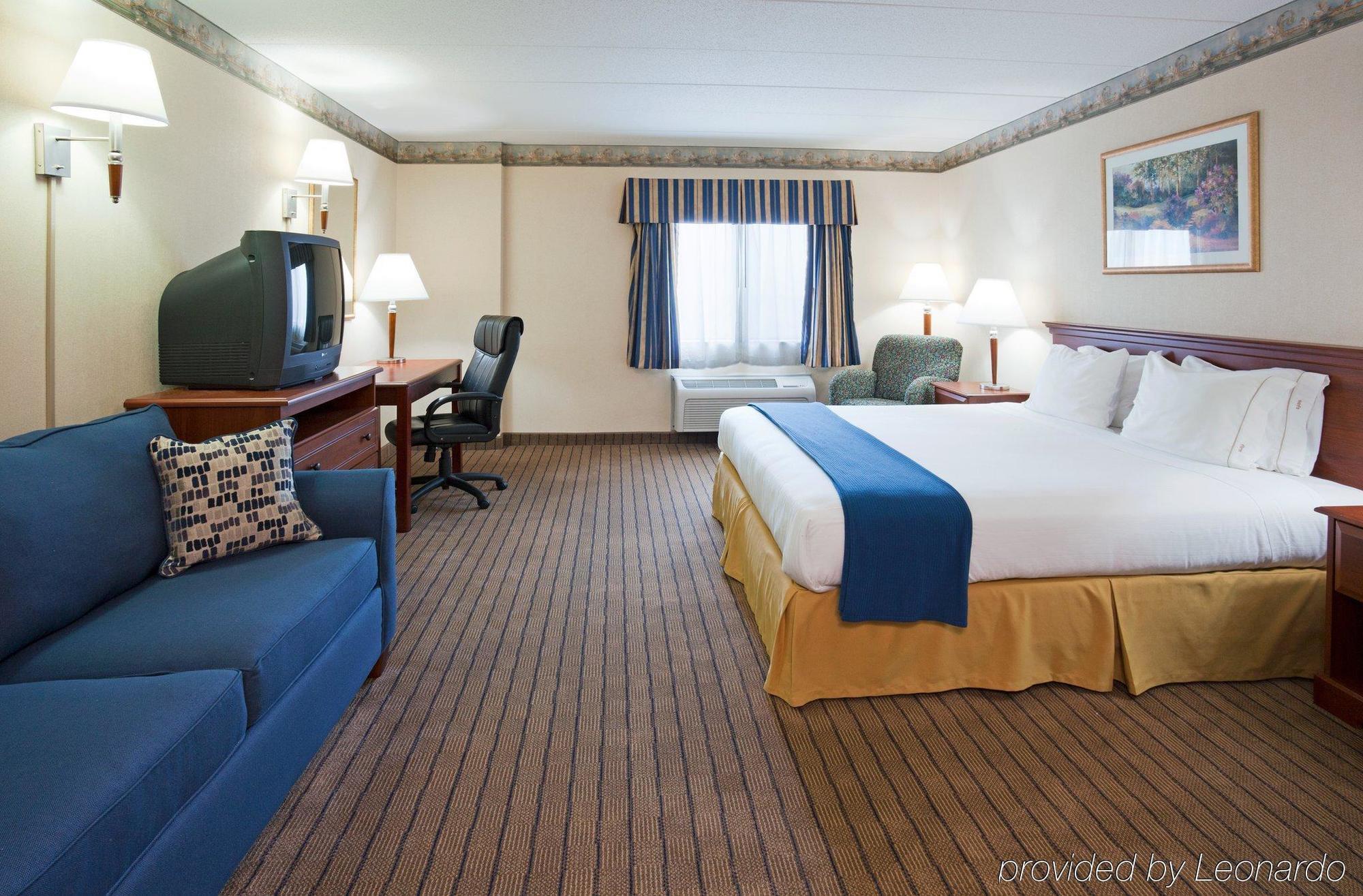 Holiday Inn Express Roseville-St. Paul By Ihg Exterior photo